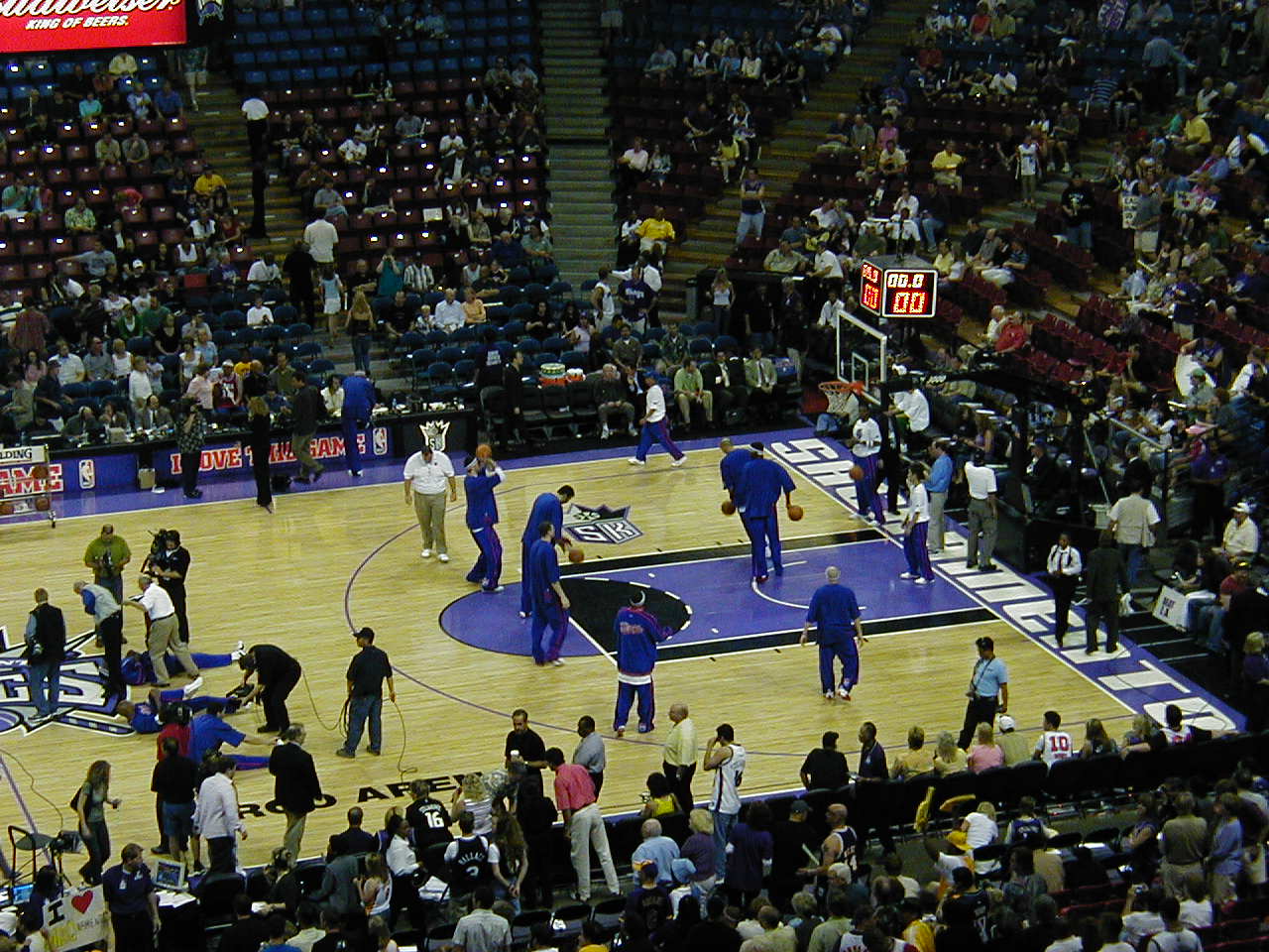 warmups kings2